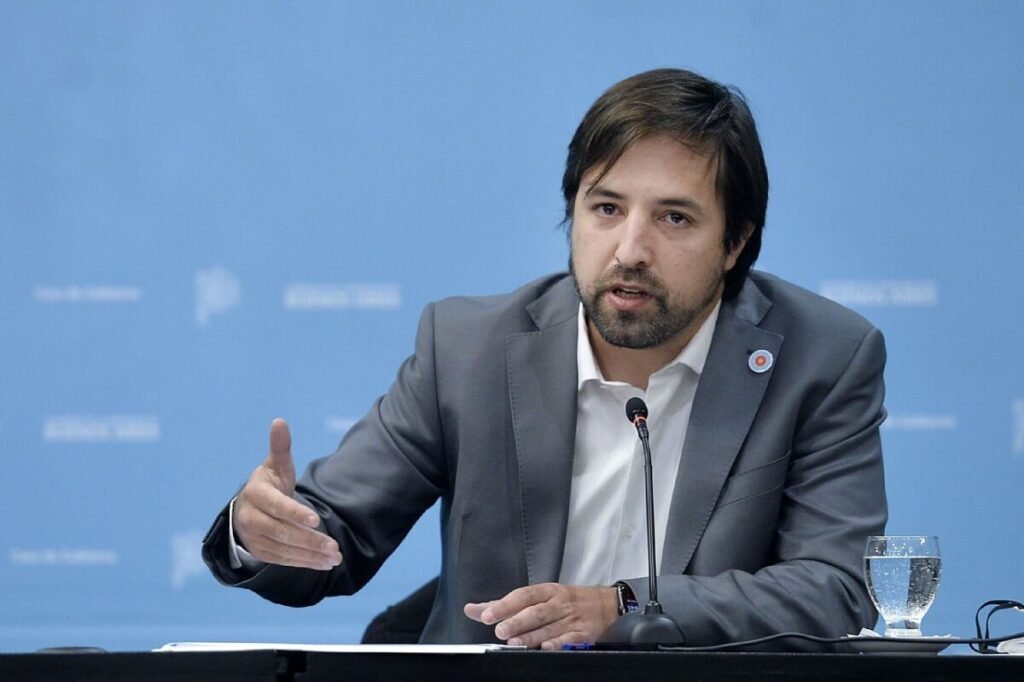 «La obligatoriedad por sí sola nunca garantizó la vacunación. La Argentina siempre tuvo un modelo basado en facilitar el acceso y generar confianza», dijo Kreplak.