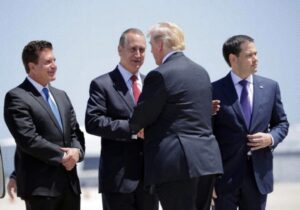Trump y gusanos